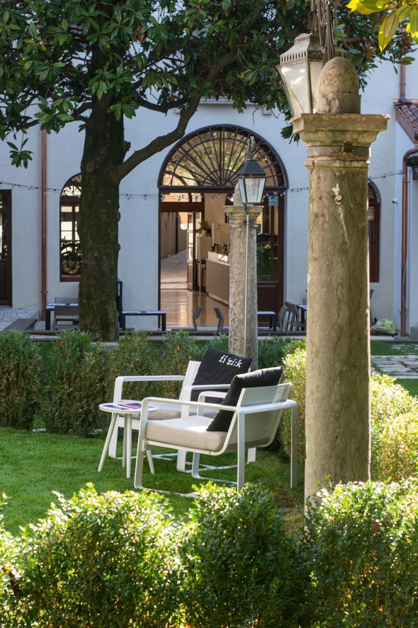 Bassano Club House Bed & Breakfast Bassano del Grappa Exterior photo
